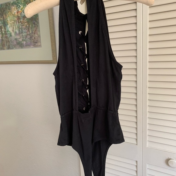 🟣 Black Tobi Snap Top - Picture 2 of 3